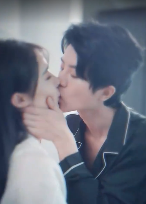 玩过火，京圈太子爷上门要名分 全集(大结局)